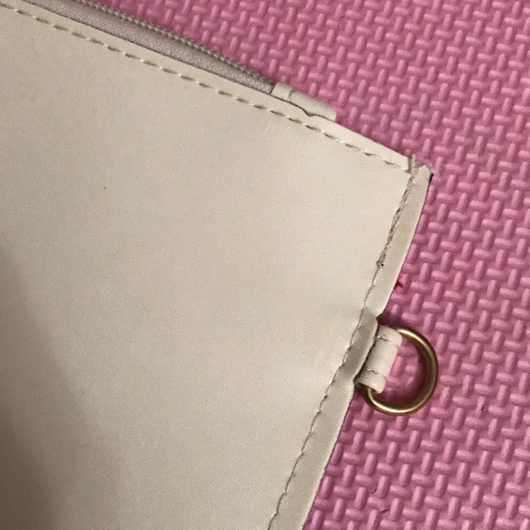 Disney’s Mickey Mouse Small Travel Bag with credit card holder - Picture 5 of 7